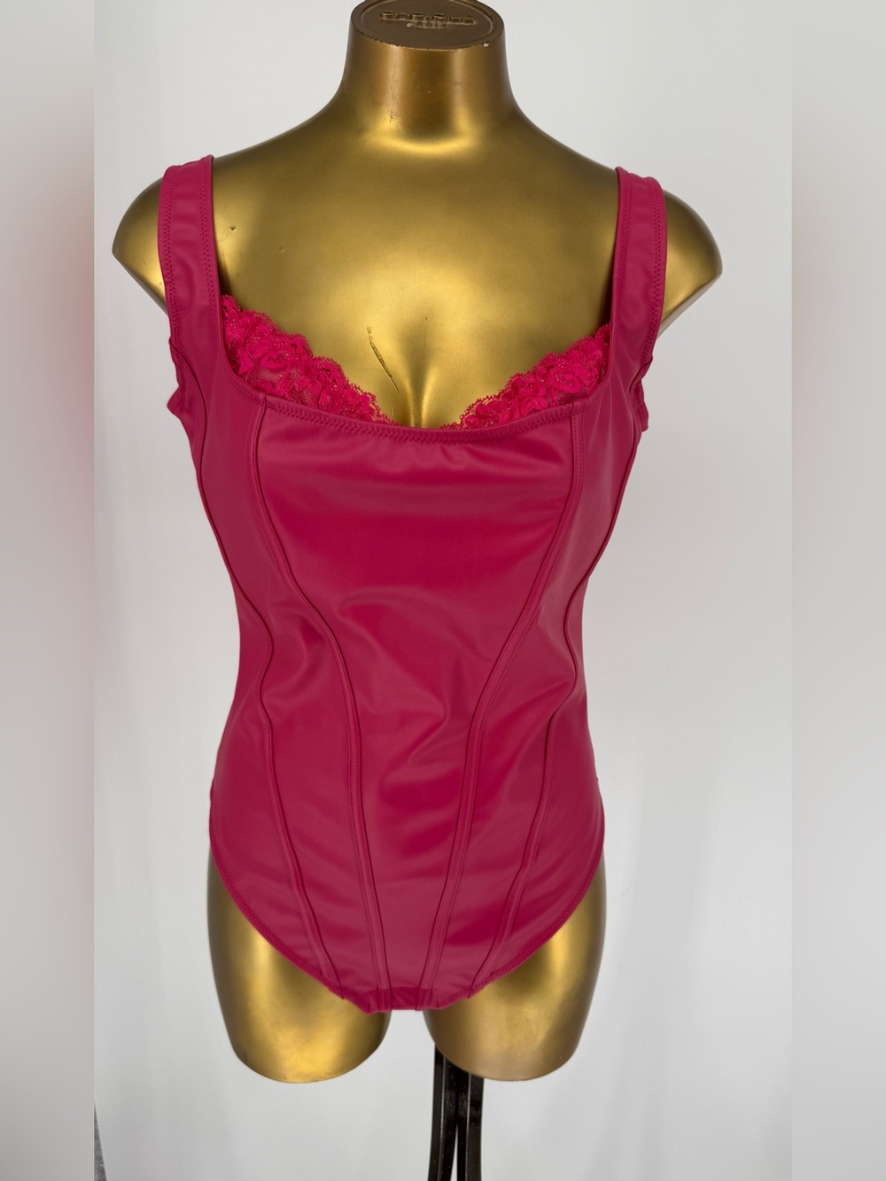 Popilush Hibiscus Pink Faux Leather Women’s Fuchsia Lace-Trim Bodysuit Size L
